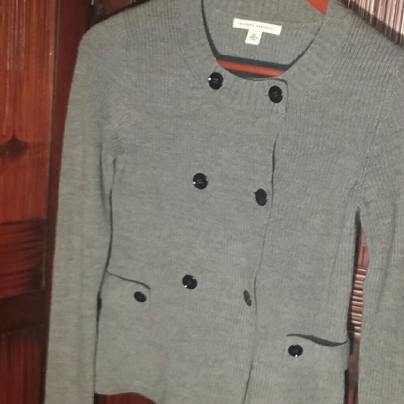 Banana Republic Sweater - Picture 2 of 5